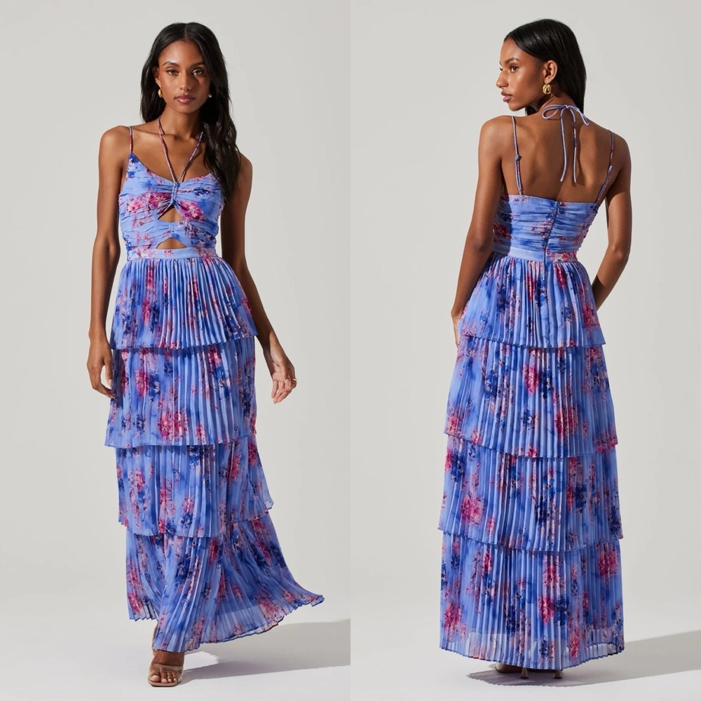New ASTR Daytona Floral Pleated Halter Maxi Dress